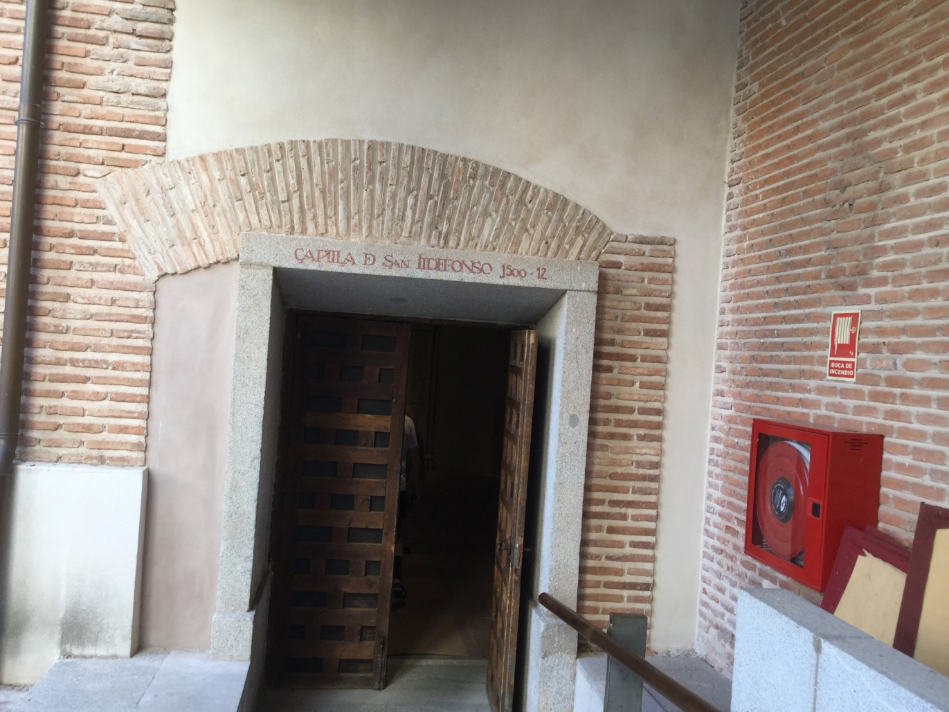 Francisco Vallés' tomb, Alcala de Henares (by V Tambone) - 02.JPG